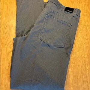 DKNY Men's Slim Jeans in Gray